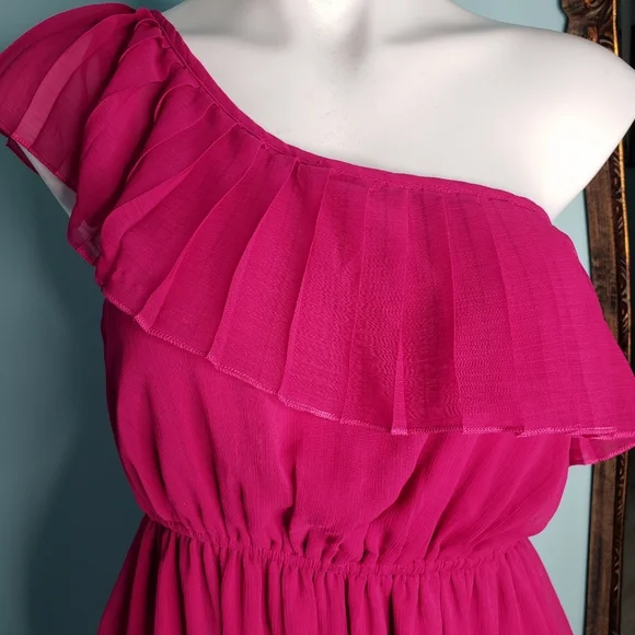TORRID ONE SHOULDER TOP - HOT PINK NWT - Picture 3 of 5
